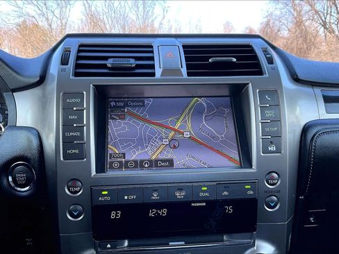 Used 2018 Lexus GX 460 image 34