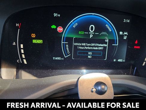 Used 2025 Toyota Camry SE FWD image 11