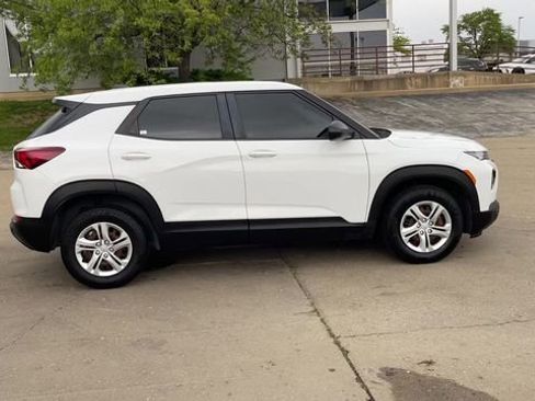 Used 2021 Chevrolet TrailBlazer L FWD image 9