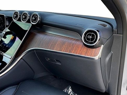 Certified 2025 Mercedes-Benz GLC 300 4MATIC image 29