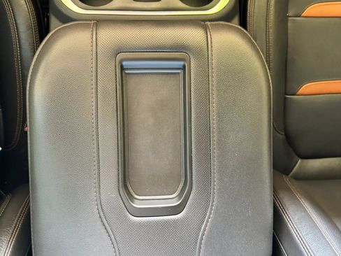 Used 2021 GMC Sierra 1500 AT4 AWD/4WD image 16
