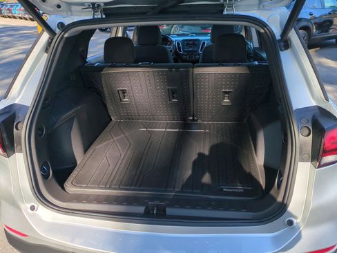 Used 2022 Chevrolet Equinox LT image 25