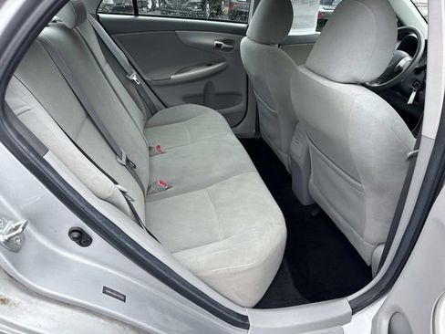 Used 2010 Toyota Corolla LE FWD image 11