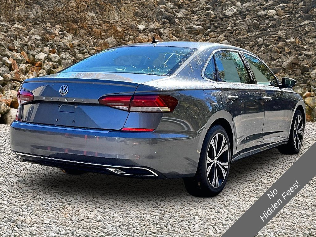 Used 2022 Volkswagen Passat 2.0T SE FWD image 2
