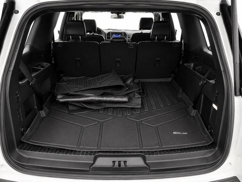 Used 2019 Ford Expedition XLT w/ Equipment Group 202A AWD/4WD image 27