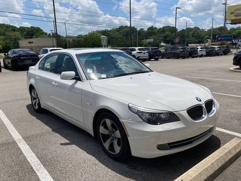 Used 2008 BMW 528i Sedan RWD image 2