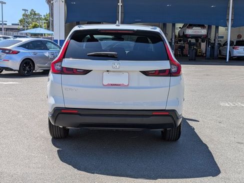 Used 2025 Honda CR-V EX image 7