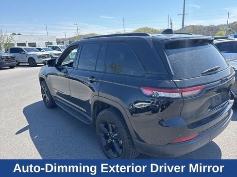 Used 2023 Jeep Grand Cherokee Limited w/ Luxury Tech Group II image 24