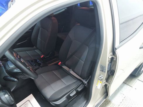 Used 2024 Chevrolet Colorado W/T image 5