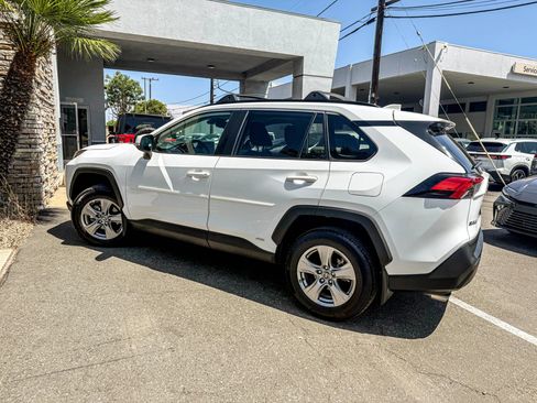 Used 2024 Toyota RAV4 XLE w/ Convenience Package AWD/4WD image 3
