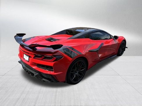 Used 2024 Chevrolet Corvette Z06 w/ Z07 Performance Package RWD image 19