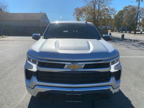 Used 2022 Chevrolet Silverado 1500 LT image 3