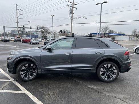 Used 2025 Audi Q8 Premium Plus w/ Premium Plus Package image 3