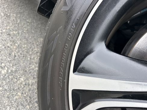 Used 2024 Ford Edge ST image 34