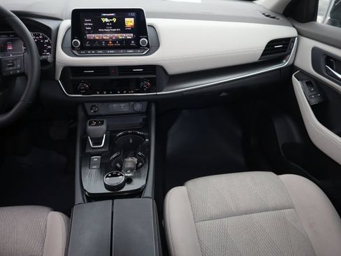 Certified 2025 Nissan Rogue SV AWD/4WD image 14