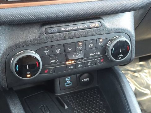 Used 2022 Ford Bronco Sport Outer Banks w/ Tech Package AWD/4WD image 32