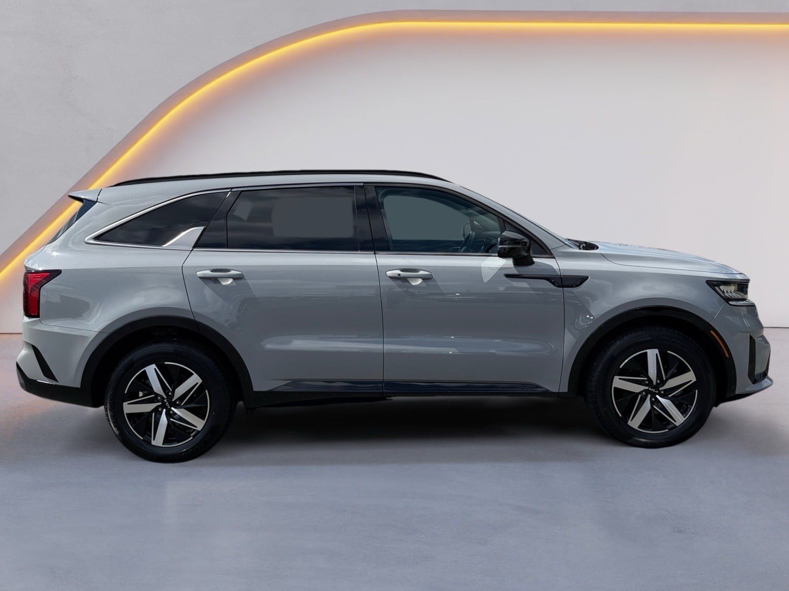 Used 2022 Kia Sorento EX w/ Panoramic Sunroof Package FWD image 2