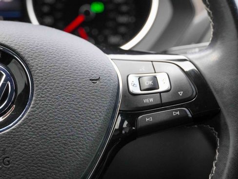 Used 2021 Volkswagen Tiguan SE R-Line image 23