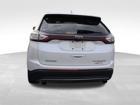 Used 2017 Ford Edge Titanium FWD image 19