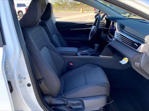 Used 2026 Toyota Camry LE w/ Convenience Package image 9