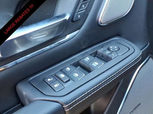 New 2026 RAM 1500 Laramie AWD/4WD image 12