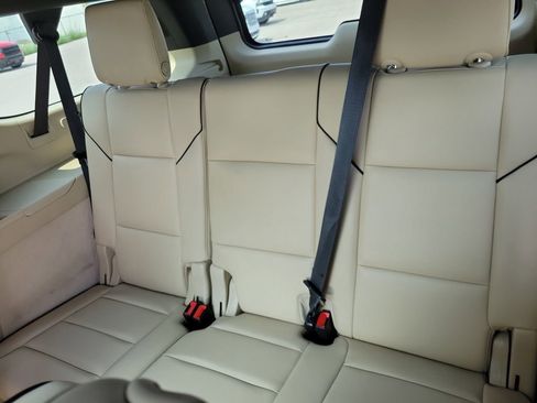 Used 2022 Cadillac Escalade ESV Premium Luxury AWD/4WD image 11