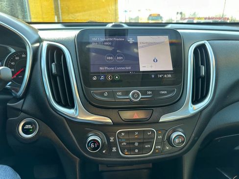 Used 2019 Chevrolet Equinox LT image 17