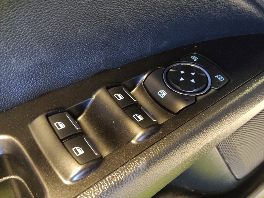 Used 2019 Ford Fusion SEL FWD image 27