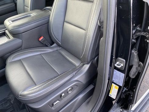 Used 2021 GMC Yukon Denali w/ Denali Premium Package image 19