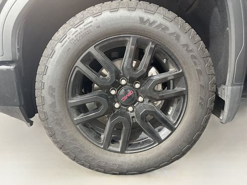 Used 2021 GMC Sierra 1500 Elevation w/ X31 Off-Road Package AWD/4WD image 20