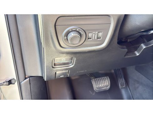 Used 2024 Jeep Grand Cherokee Altitude AWD/4WD image 15