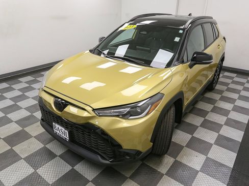Used 2023 Toyota Corolla Cross AWD Hybrid image 6