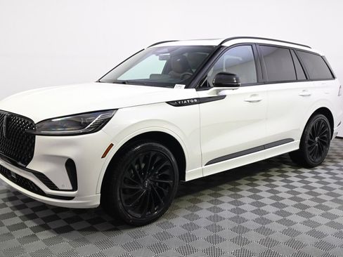 New 2026 Lincoln Aviator Reserve image 2