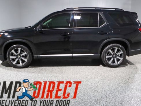 Used 2023 Honda Pilot Touring image 10