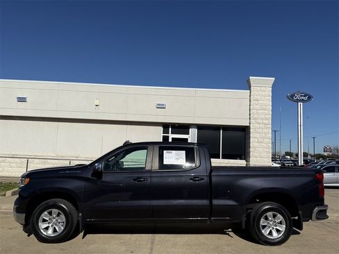 Used 2024 Chevrolet Silverado 1500 LT image 3