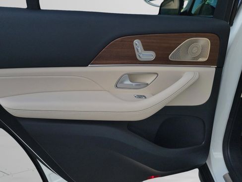 New 2026 Mercedes-Benz GLS 450 4MATIC image 12