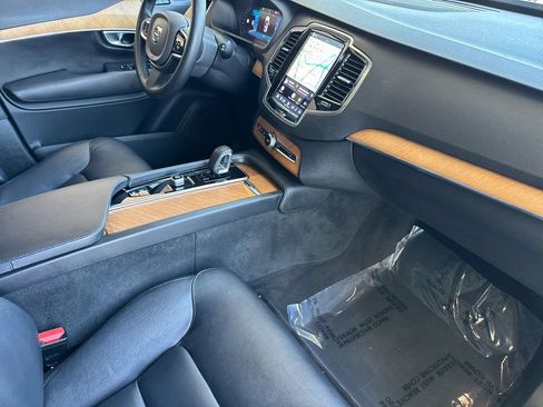 Certified 2023 Volvo XC90 B5 Plus AWD/4WD image 16