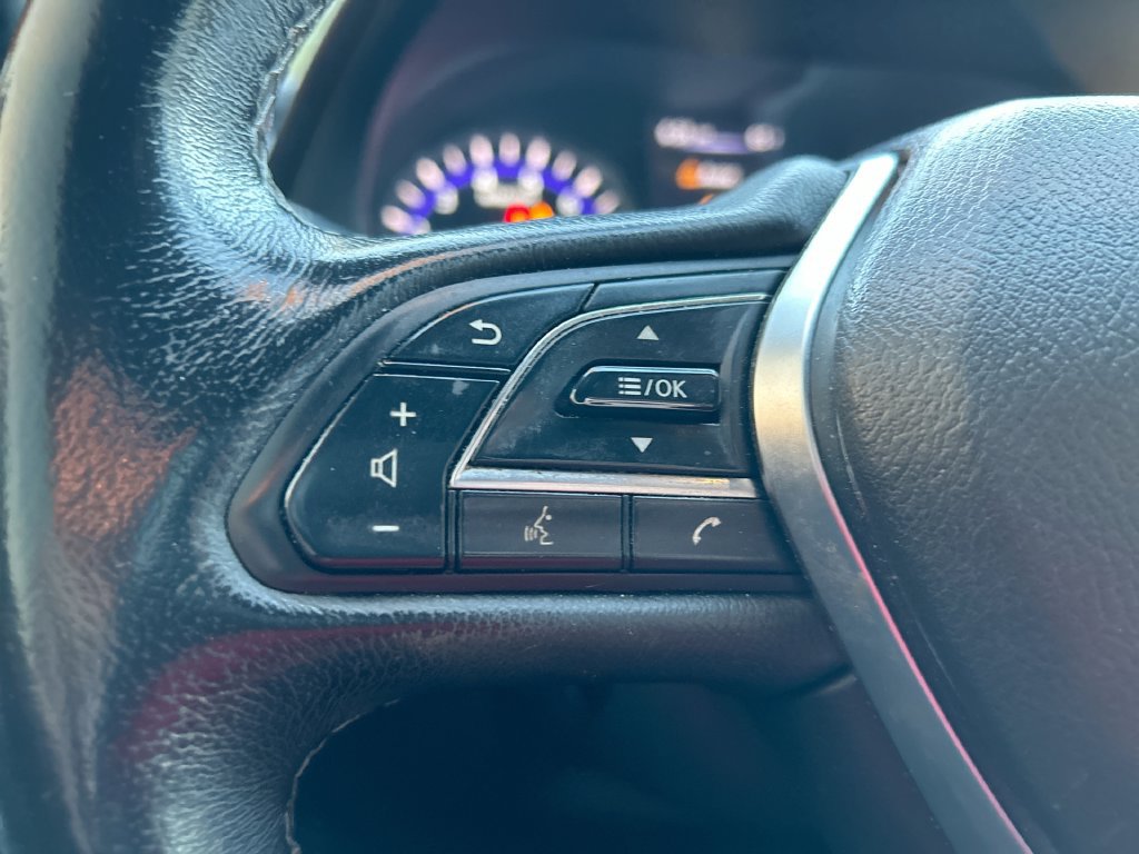 Used 2018 INFINITI Q60 3.0t Luxe w/ Sensory Package 3.0T Luxe AWD/4WD image 17