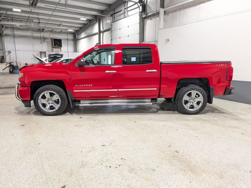 Used 2018 Chevrolet Silverado 1500 Custom w/ Custom Convenience Package image 6