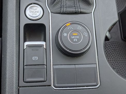 Used 2019 Volkswagen Atlas SE AWD/4WD image 21