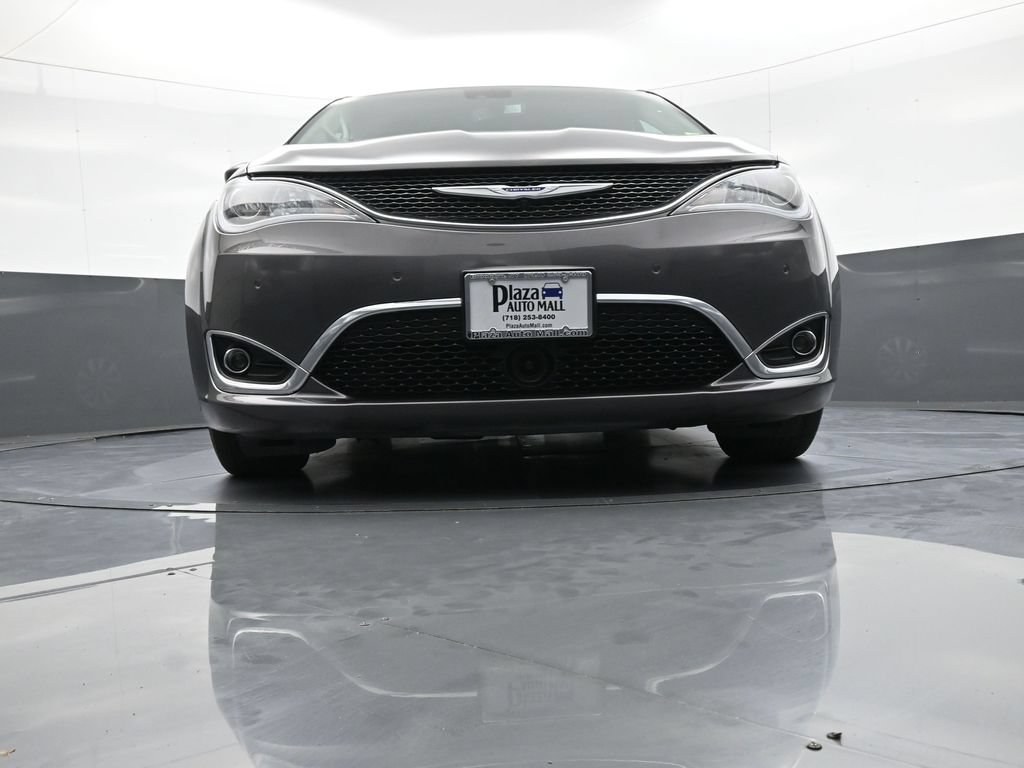 Used 2020 Chrysler Pacifica Touring-L Plus FWD image 30