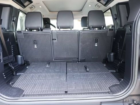 Used 2023 Land Rover Defender 110 S AWD/4WD image 23