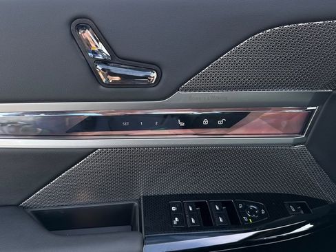 New 2026 BMW i7 xDrive60 w/ Executive Package image 10