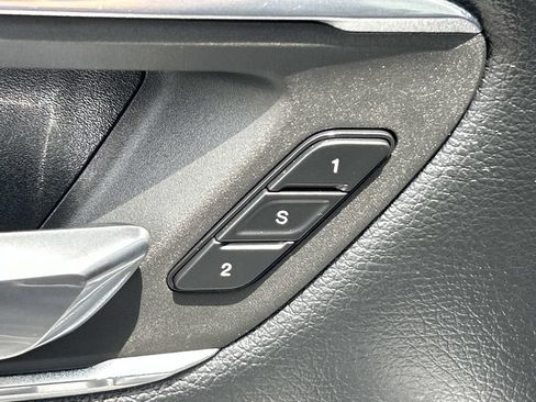 Used 2019 RAM 1500 Laramie w/ Sport Appearance Package AWD/4WD image 31
