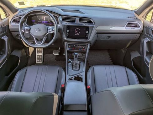 Used 2023 Volkswagen Tiguan SE R-Line FWD image 15