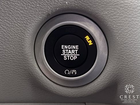 Used 2024 Chrysler Pacifica Touring-L image 20