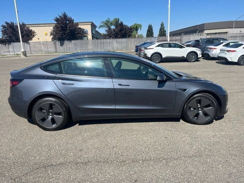 Used 2023 Tesla Model 3 Standard Range RWD image 3