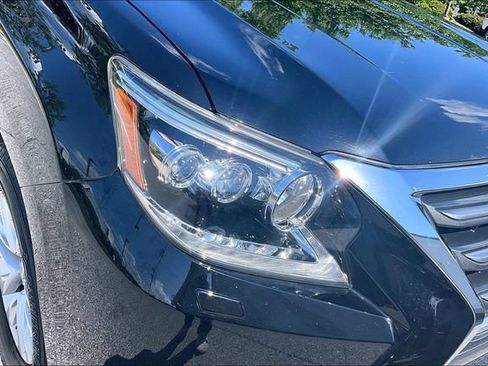 Used 2019 Lexus GX 460 Premium AWD/4WD image 36
