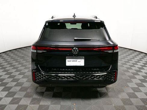 New 2026 Volkswagen Tiguan SE R-Line FWD image 26