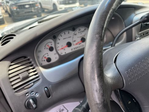 Used 2001 Ford Explorer Sport Trac 4x4 image 30